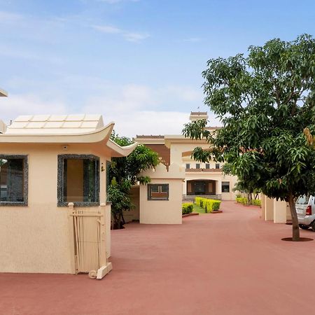 Treebo Premium Royal Amar With Mountain View, 2 Km From Pushkar Lake Exterior photo