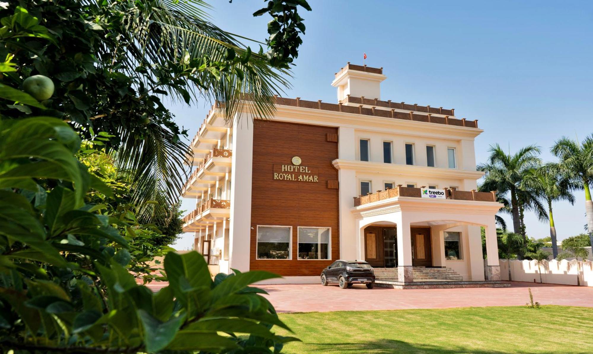 Treebo Premium Royal Amar With Mountain View, 2 Km From Pushkar Lake Exterior photo