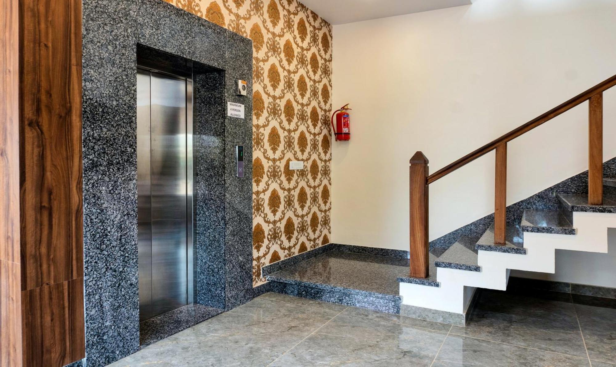 Treebo Premium Royal Amar With Mountain View, 2 Km From Pushkar Lake Exterior photo