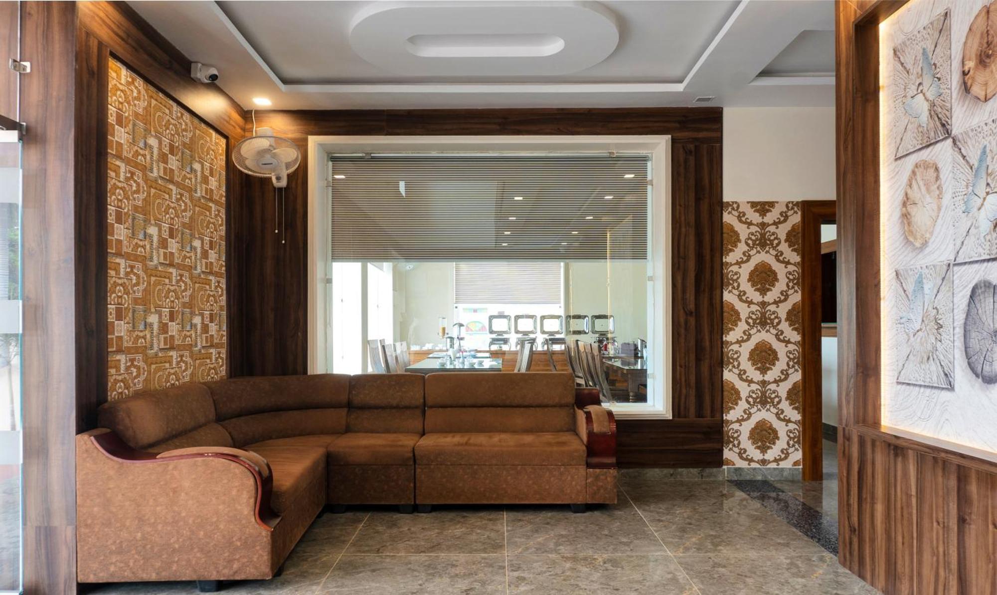 Treebo Premium Royal Amar With Mountain View, 2 Km From Pushkar Lake Exterior photo