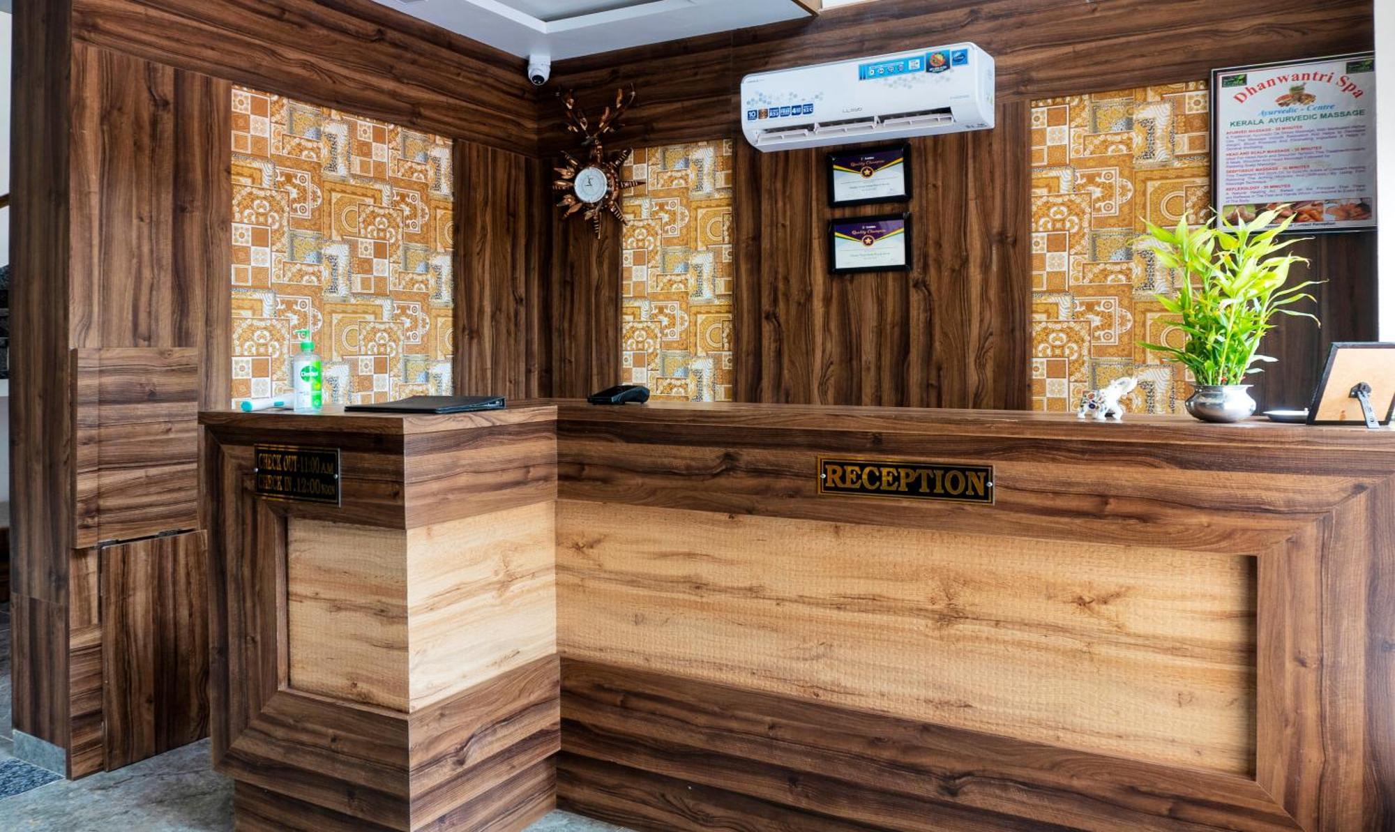 Treebo Premium Royal Amar With Mountain View, 2 Km From Pushkar Lake Exterior photo